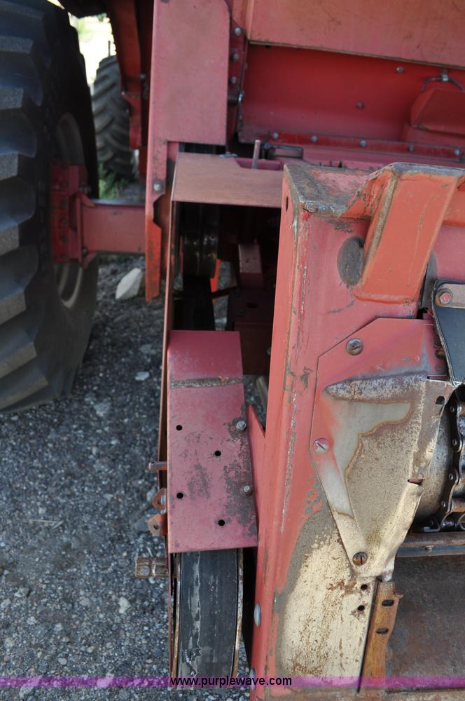 image for item C3012 1992 Case IH 1680 combine
