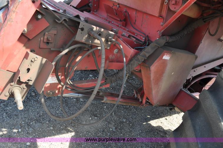 image for item C3012 1992 Case IH 1680 combine