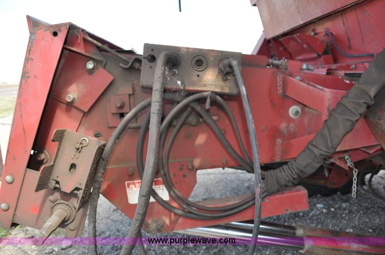 image for item C3012 1992 Case IH 1680 combine