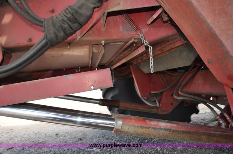 image for item C3012 1992 Case IH 1680 combine