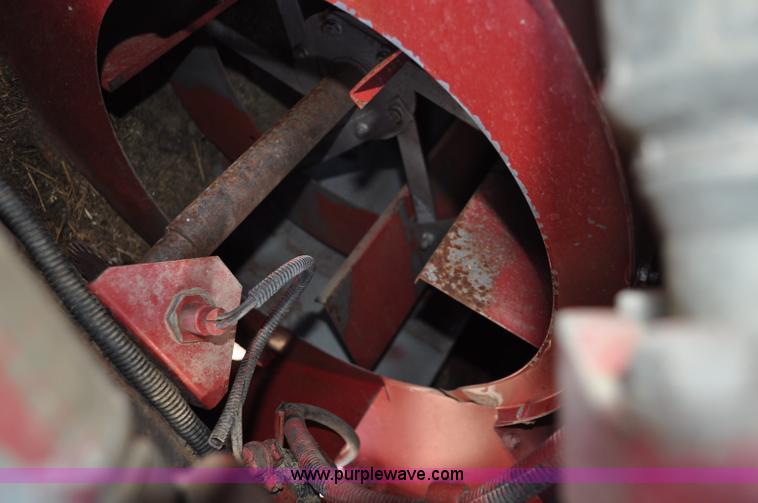 image for item C3012 1992 Case IH 1680 combine