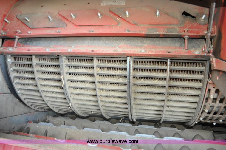 image for item C3012 1992 Case IH 1680 combine