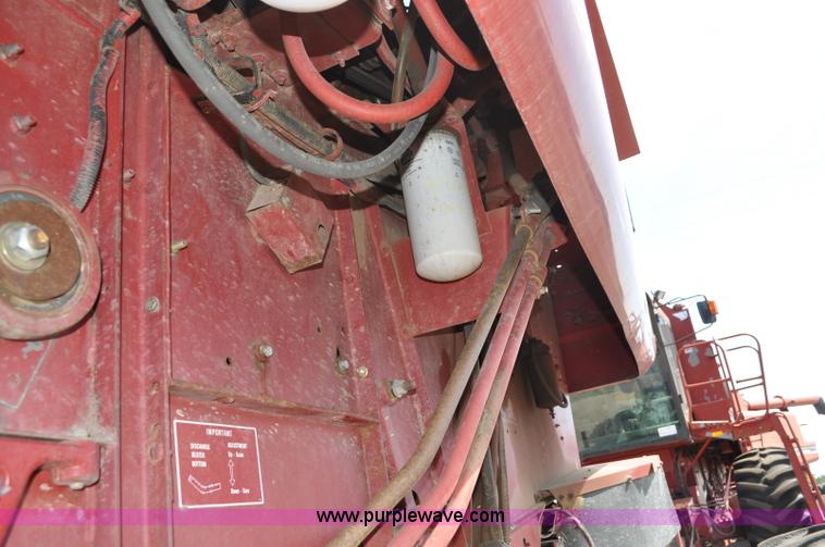 image for item C3012 1992 Case IH 1680 combine