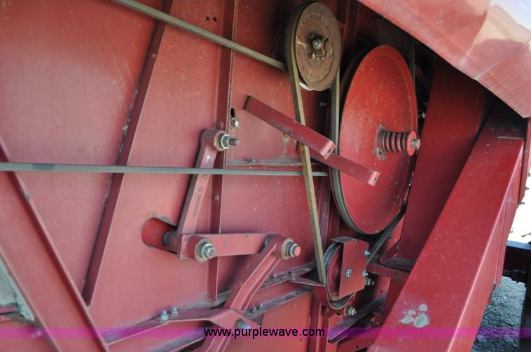 image for item C3012 1992 Case IH 1680 combine