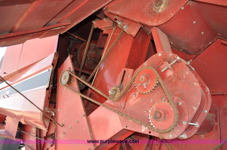 image for item C3012 1992 Case IH 1680 combine