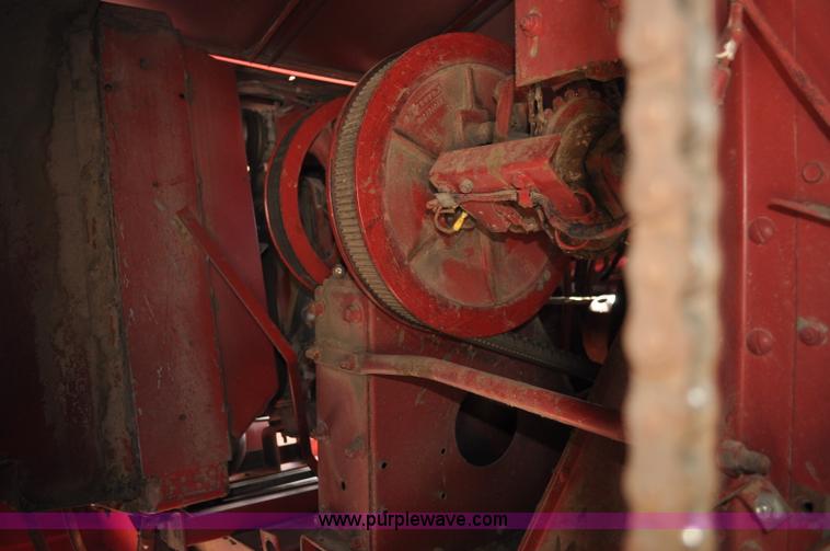 image for item C3012 1992 Case IH 1680 combine