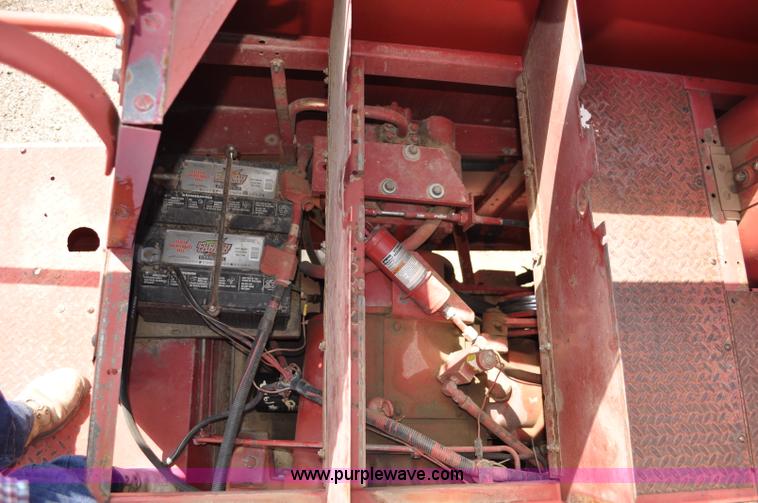 image for item C3012 1992 Case IH 1680 combine