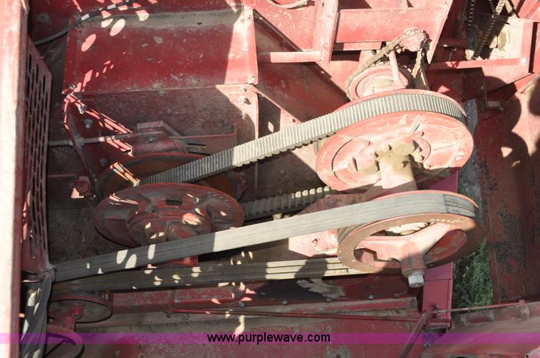 image for item C3012 1992 Case IH 1680 combine