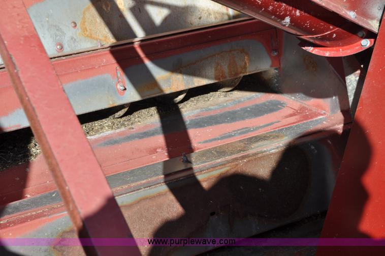 image for item C3012 1992 Case IH 1680 combine