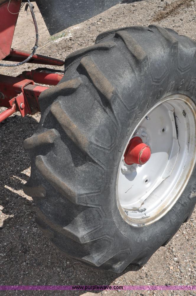 image for item C3012 1992 Case IH 1680 combine