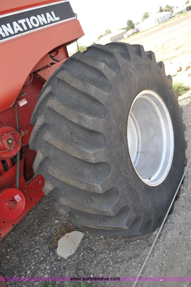 image for item C3012 1992 Case IH 1680 combine