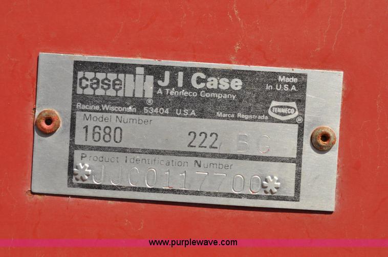 image for item C3012 1992 Case IH 1680 combine