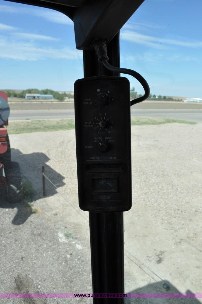 image for item C3013 1988 Case IH 1680 combine