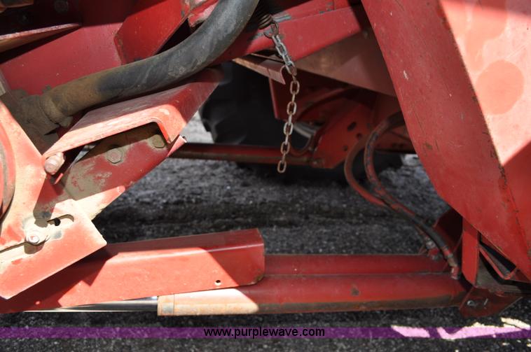 image for item C3013 1988 Case IH 1680 combine