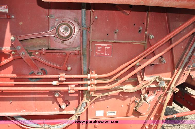 image for item C3013 1988 Case IH 1680 combine