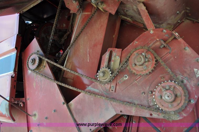 image for item C3013 1988 Case IH 1680 combine