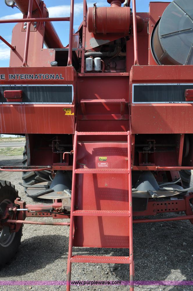 image for item C3013 1988 Case IH 1680 combine
