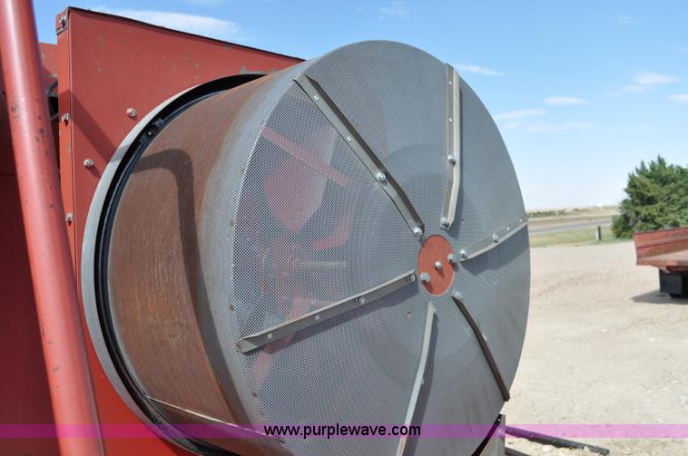 image for item C3013 1988 Case IH 1680 combine