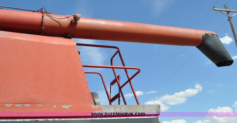 image for item C3013 1988 Case IH 1680 combine