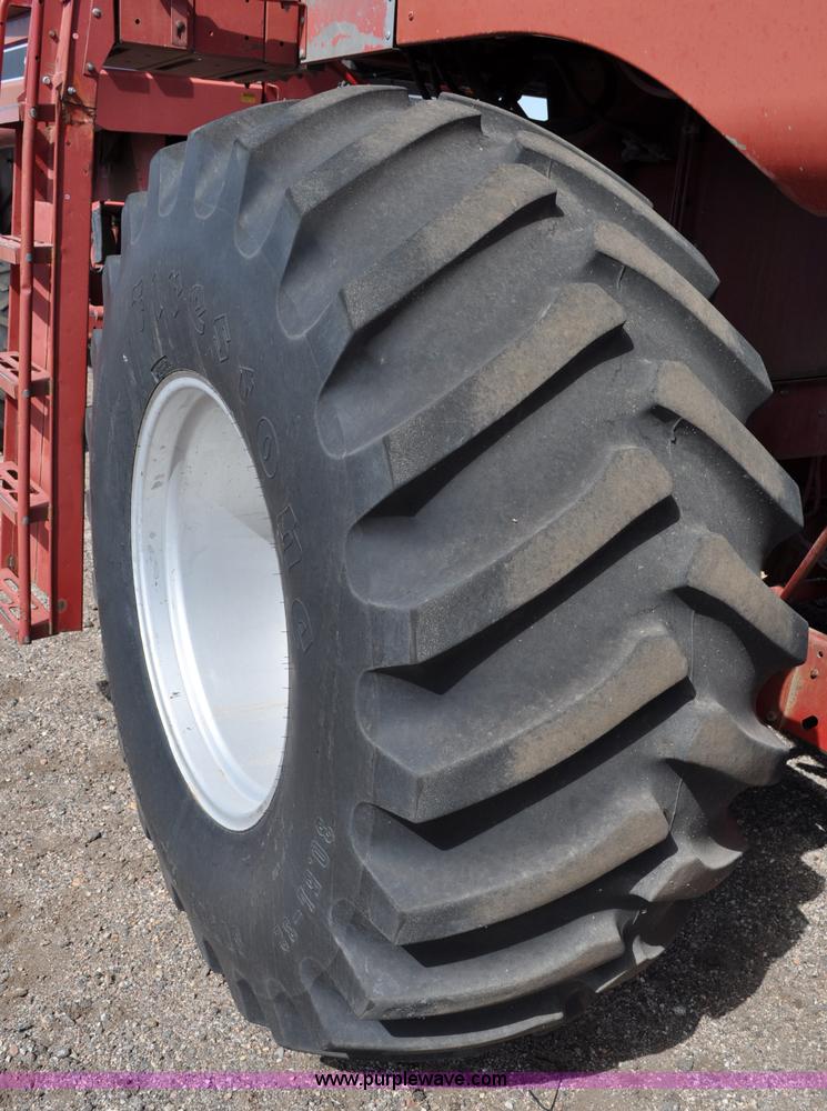 image for item C3013 1988 Case IH 1680 combine