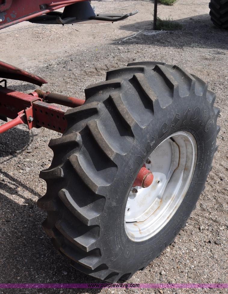 image for item C3013 1988 Case IH 1680 combine