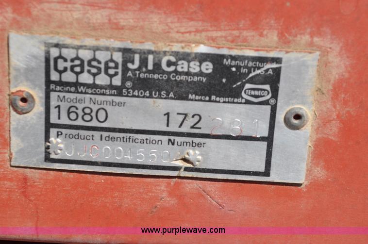 image for item C3013 1988 Case IH 1680 combine