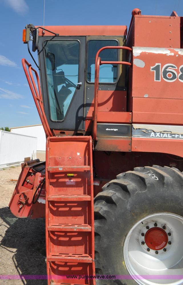 image for item C3014 1988 Case IH 1680 combine