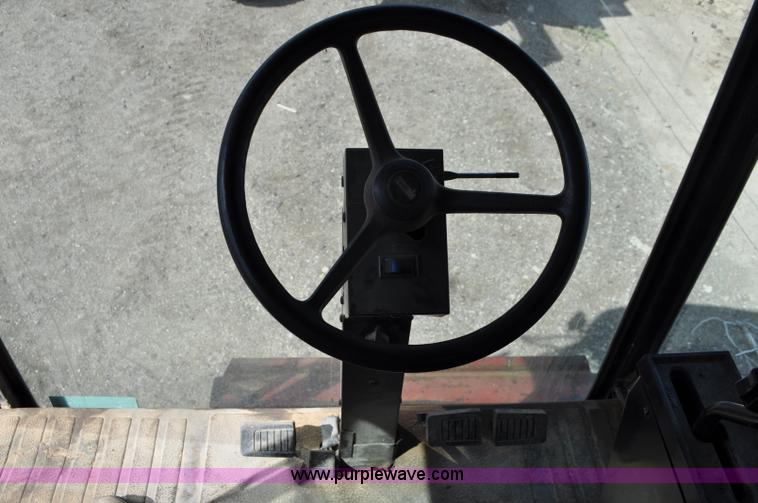 image for item C3014 1988 Case IH 1680 combine