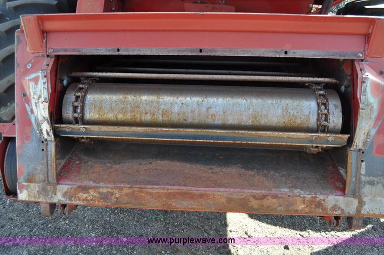 image for item C3014 1988 Case IH 1680 combine