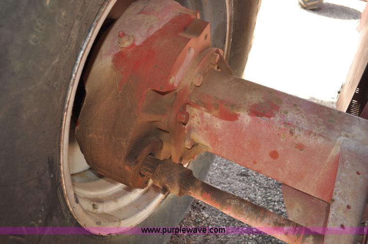 image for item C3014 1988 Case IH 1680 combine