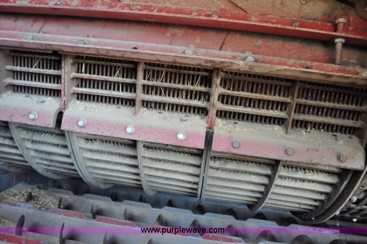 image for item C3014 1988 Case IH 1680 combine