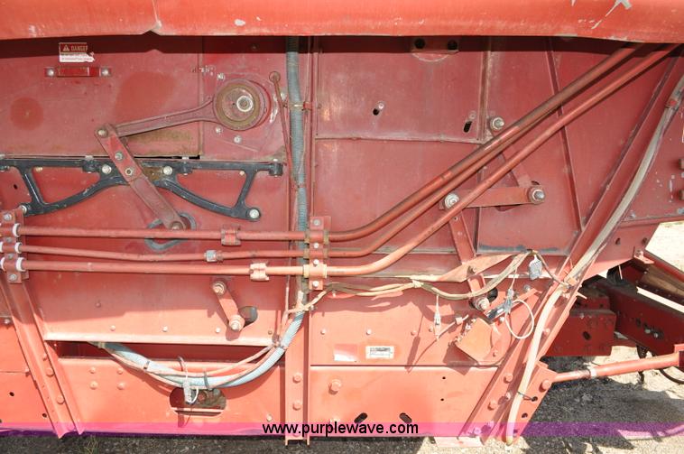image for item C3014 1988 Case IH 1680 combine