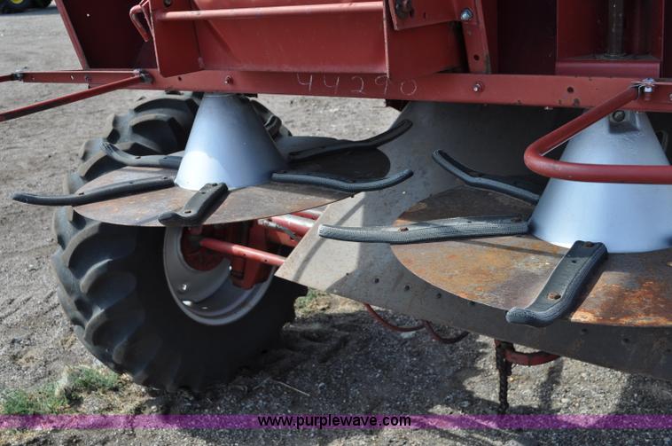 image for item C3014 1988 Case IH 1680 combine