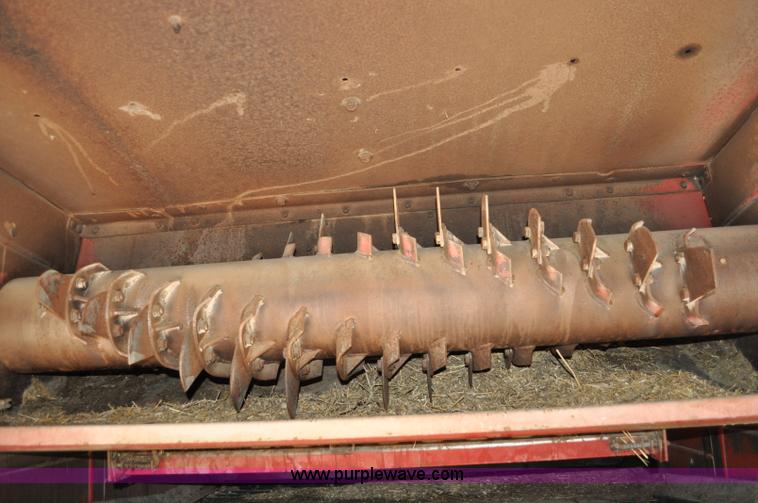 image for item C3014 1988 Case IH 1680 combine