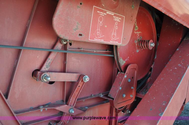 image for item C3014 1988 Case IH 1680 combine
