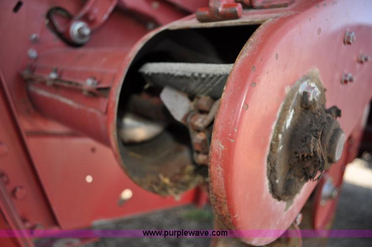 image for item C3014 1988 Case IH 1680 combine