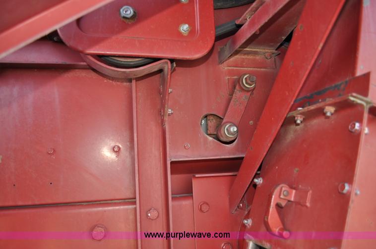 image for item C3014 1988 Case IH 1680 combine