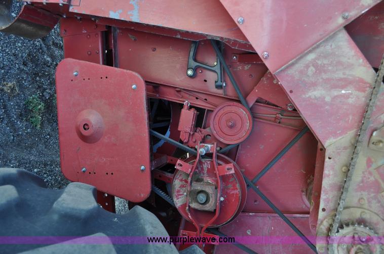 image for item C3014 1988 Case IH 1680 combine