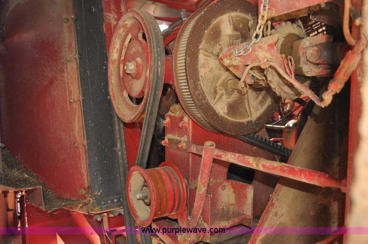 image for item C3014 1988 Case IH 1680 combine