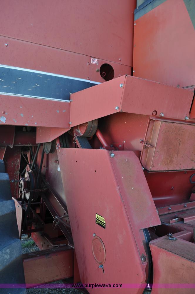 image for item C3014 1988 Case IH 1680 combine