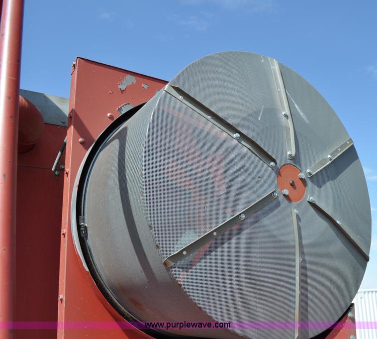 image for item C3014 1988 Case IH 1680 combine