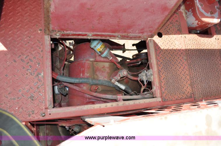 image for item C3014 1988 Case IH 1680 combine