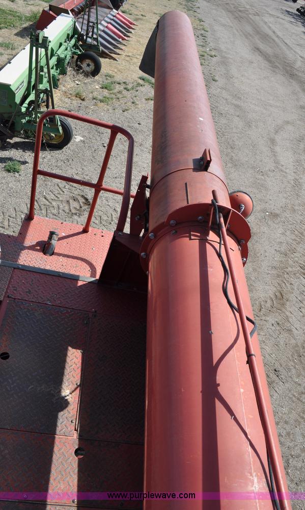 image for item C3014 1988 Case IH 1680 combine