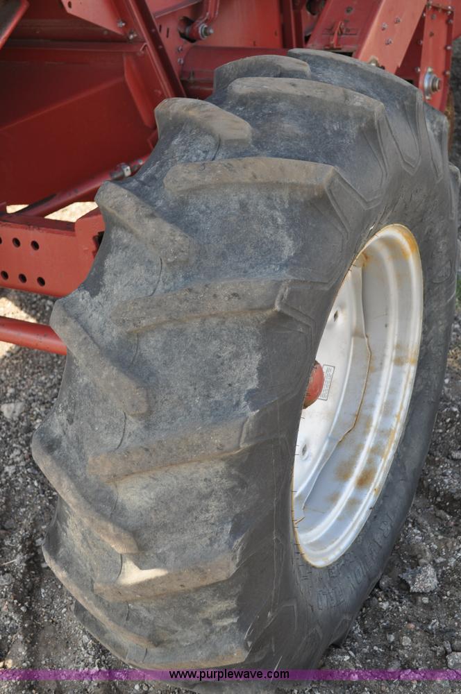 image for item C3014 1988 Case IH 1680 combine