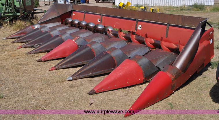 image for item C3015 1989 Case IH 1083 corn header