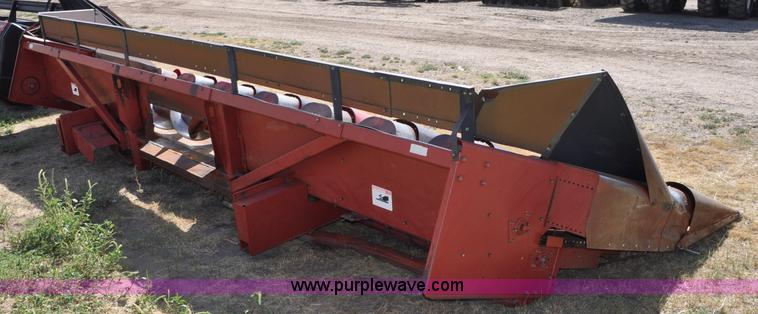 image for item C3015 1989 Case IH 1083 corn header
