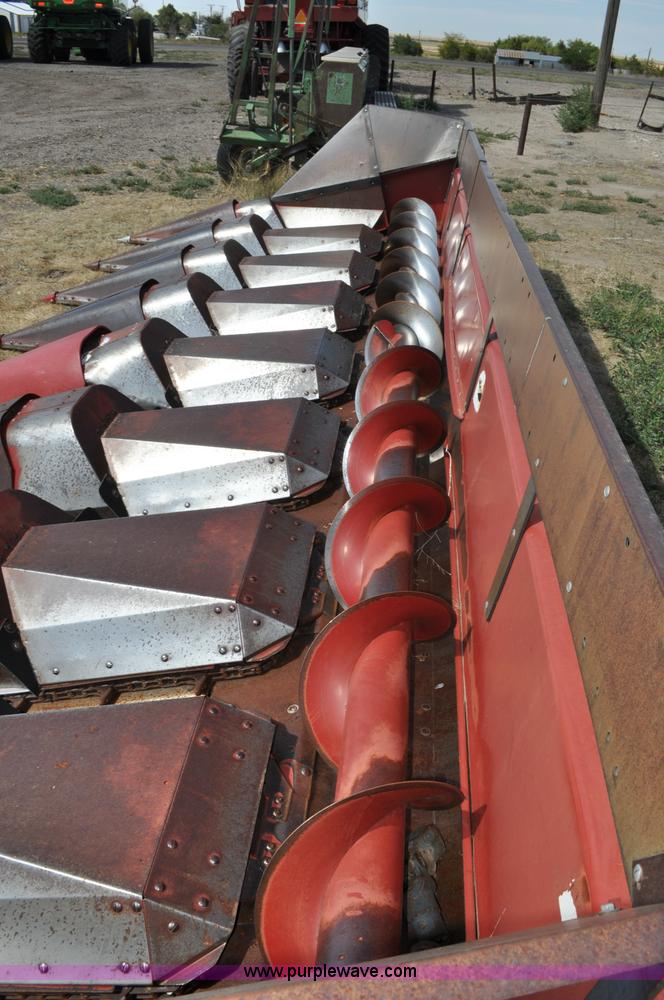 image for item C3015 1989 Case IH 1083 corn header