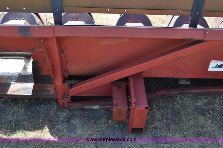 image for item C3015 1989 Case IH 1083 corn header