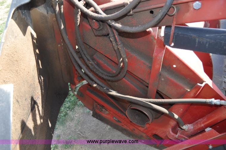 image for item C3016 1988 Case IH 1010 platform header