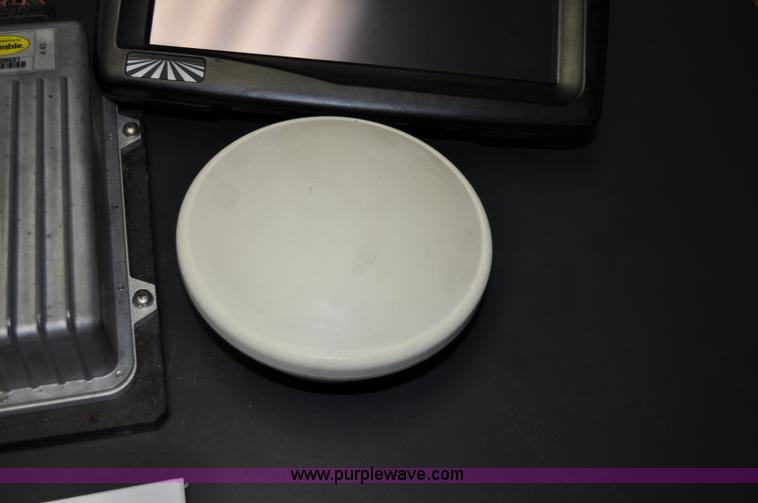 image for item C3017 2010 Trimble RTK AgGPS